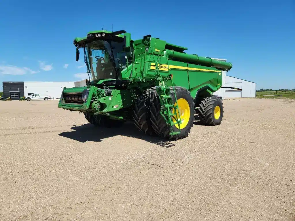 Photo de la Galerie 1 pour 2023 John Deere X9 1000 Batteuse