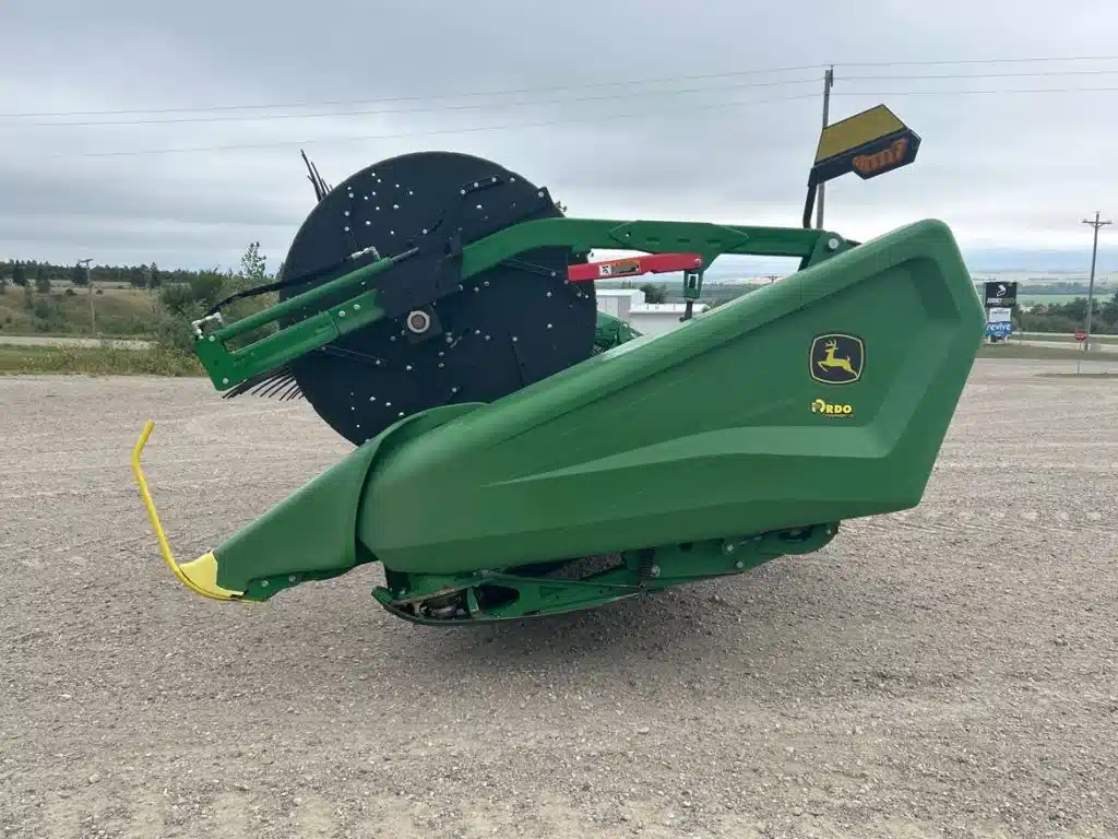 Gallery image 2 for 2023 John Deere HD45F Header - Flex Draper