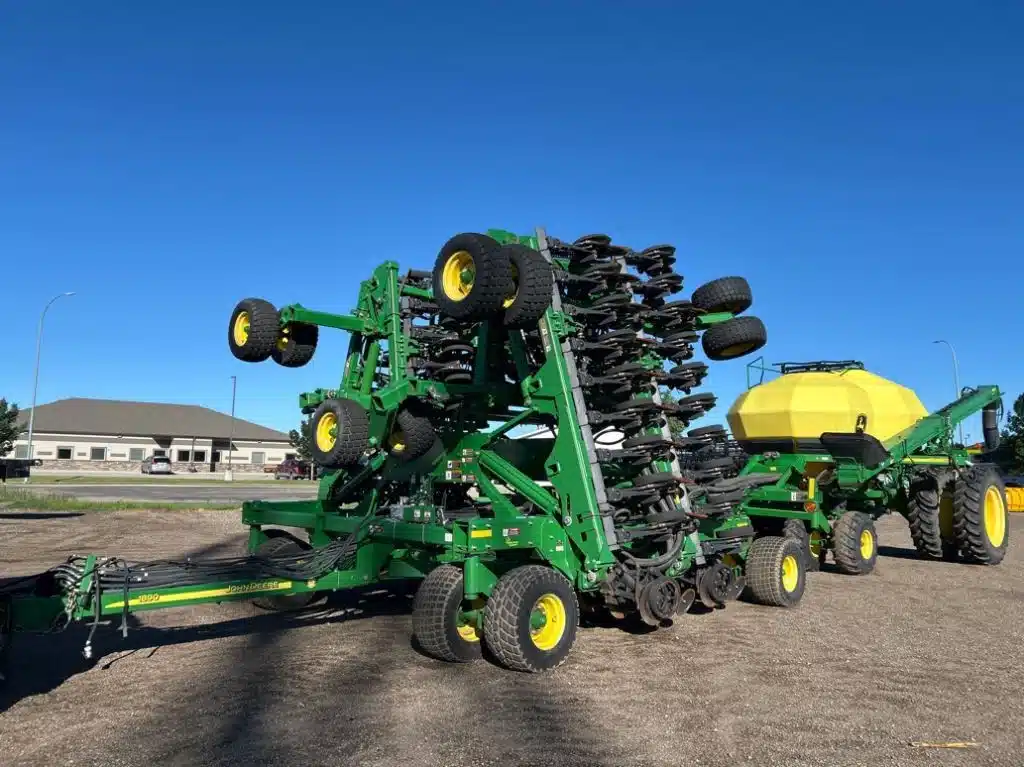 Photo de la Galerie 1 pour 2016 John Deere 1890 Semoir à air