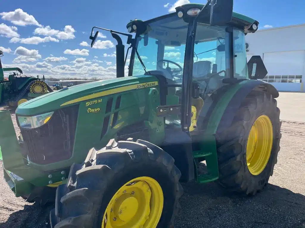Gallery image 1 for 2024 John Deere 5075M Tractor