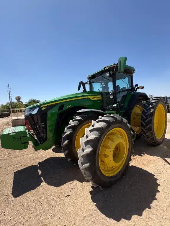 Photo de la Galerie 1 pour 2023 John Deere 8R 370 Tracteur