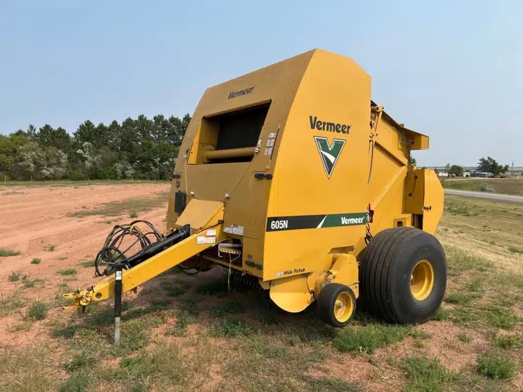 Photo de la Galerie 1 pour 2015 Vermeer 605N Presse à Balle Ronde