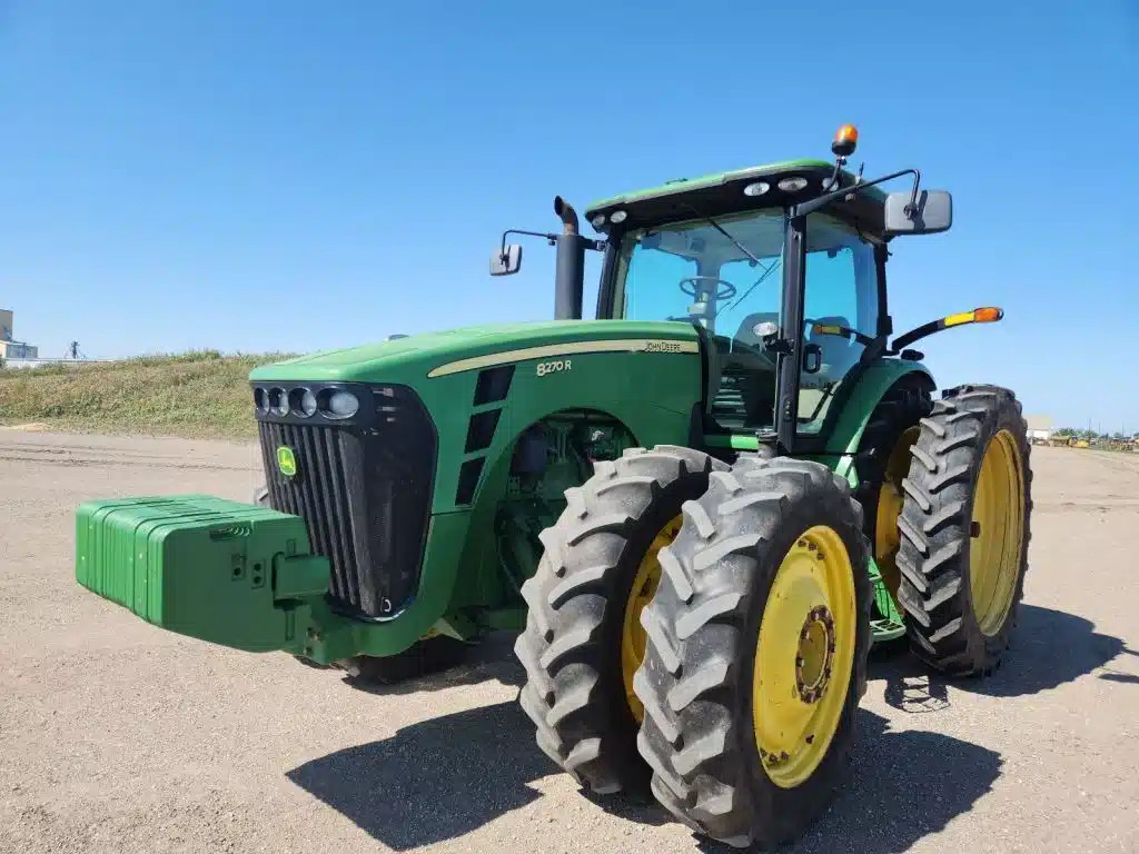 Photo de la Galerie 1 pour 2010 John Deere 8270R Tracteur