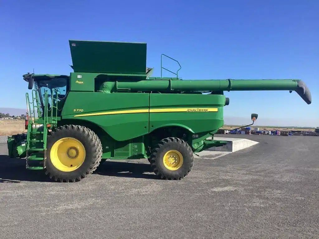 Photo de la Galerie 2 pour 2024 John Deere S770 Batteuse