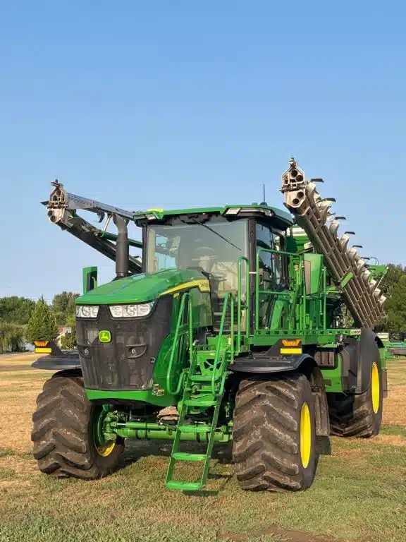 Gallery image 1 for 2023 John Deere 800R Anhydrous Applicator