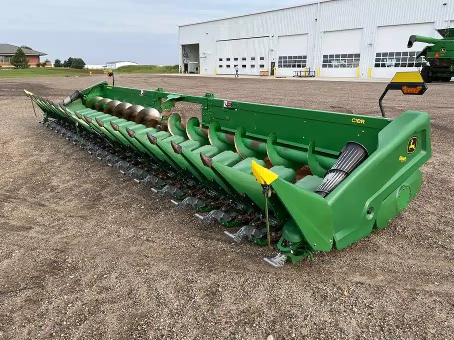 Gallery image 1 for 2022 John Deere C18R Header - Row Crop