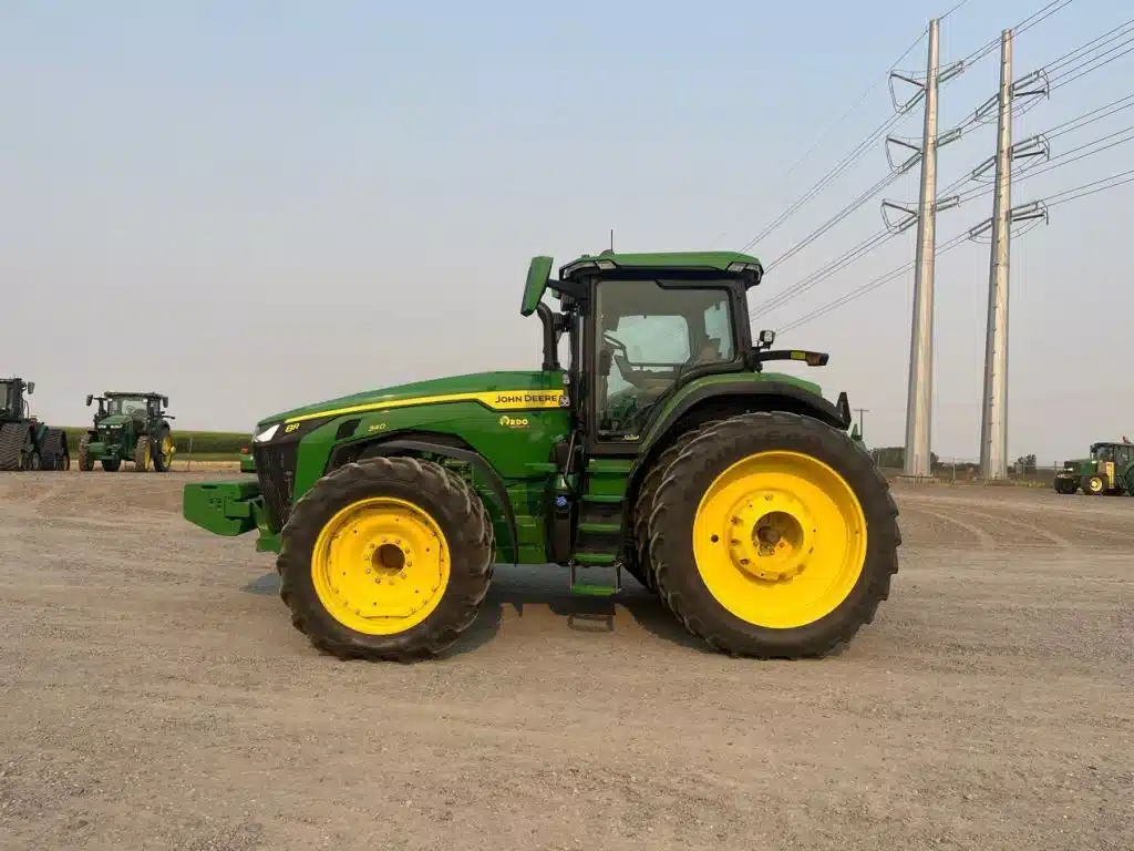 Gallery image 2 for 2025 John Deere 8R 340 Tractor