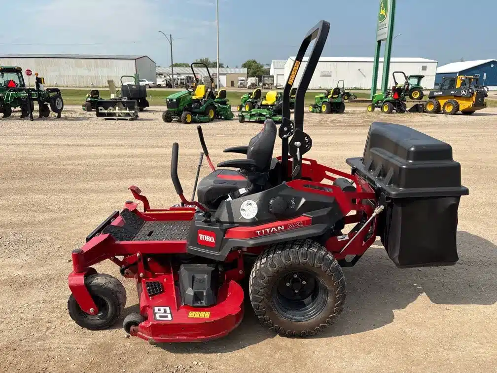 Photo de la Galerie 2 pour 2025 Wheel Horse TIME CUTTER Tondeuse à rayon de braquage zéro