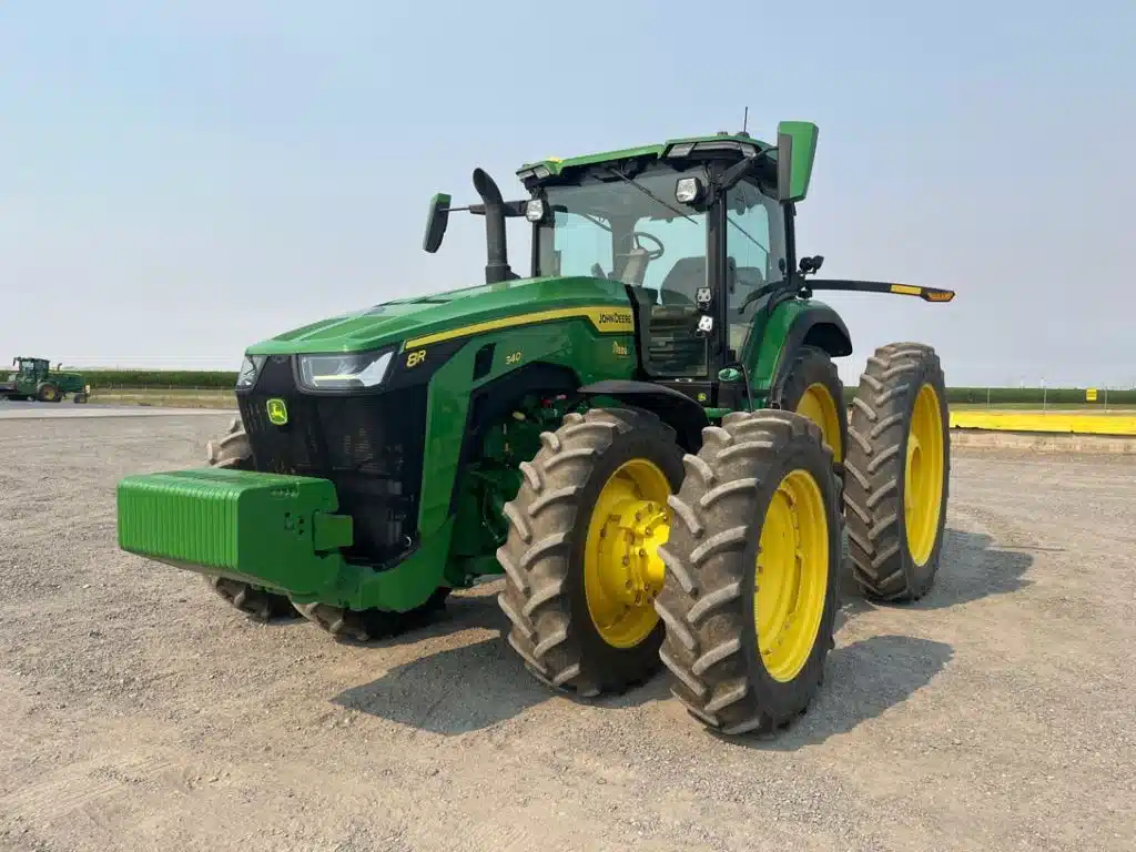 Gallery image 1 for 2025 John Deere 8R 340 Tractor