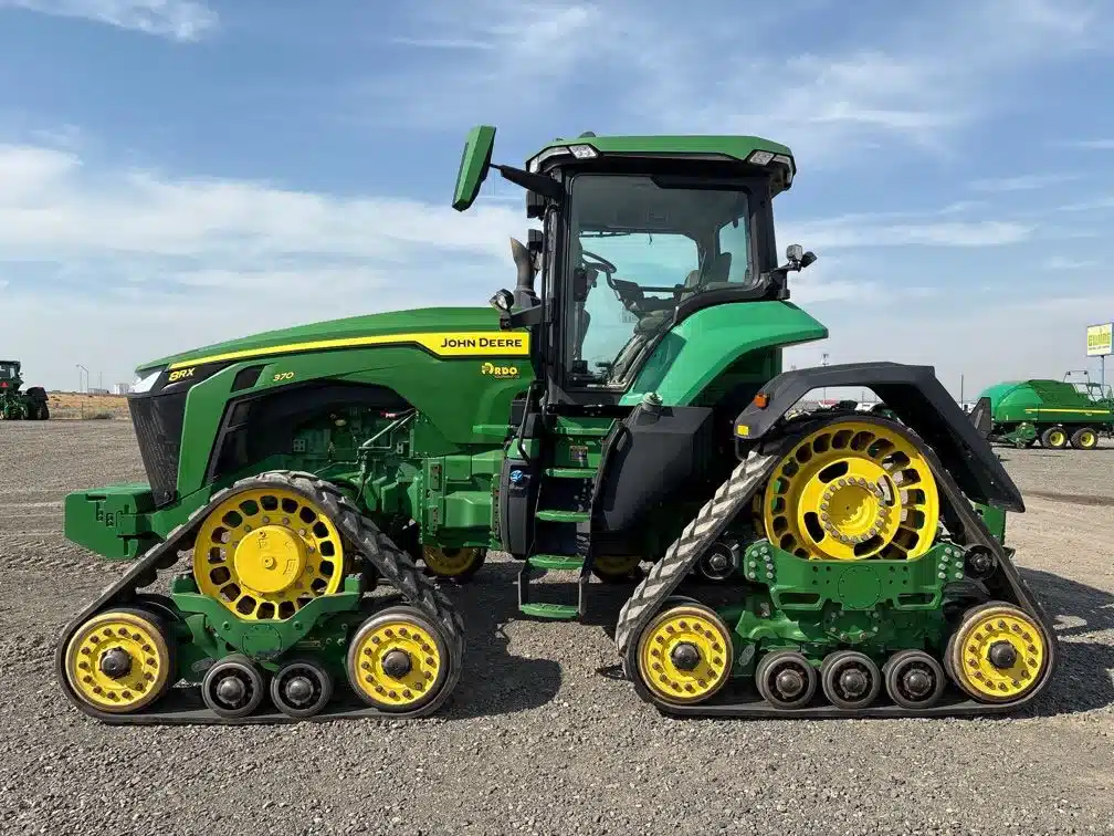 Photo de la Galerie 2 pour 2021 John Deere 8R 370 Tracteur