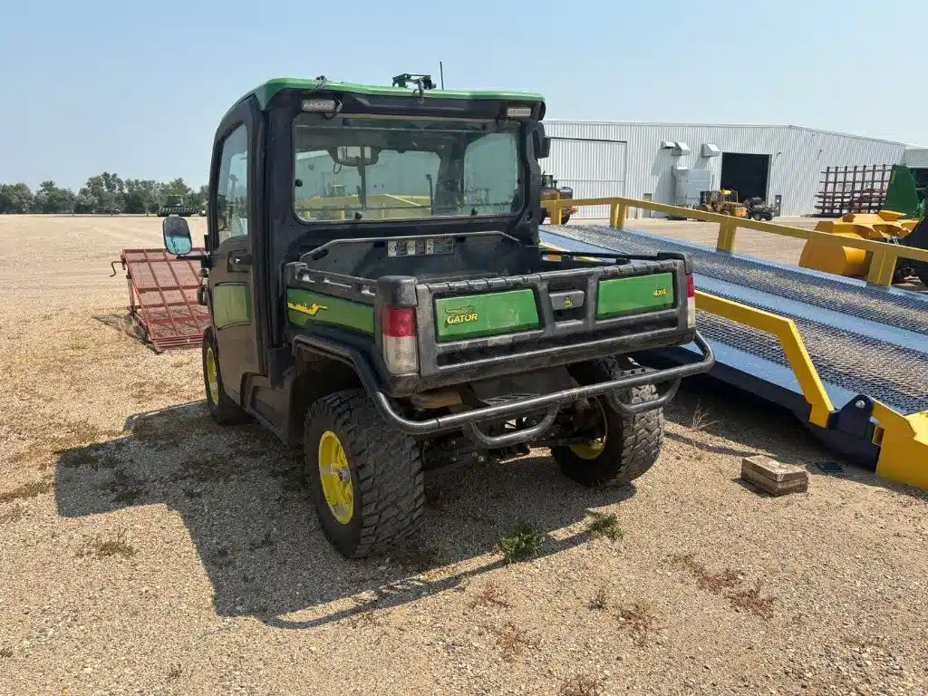 Gallery image 2 for 2023 John Deere XUV 835R Utility Vehicle