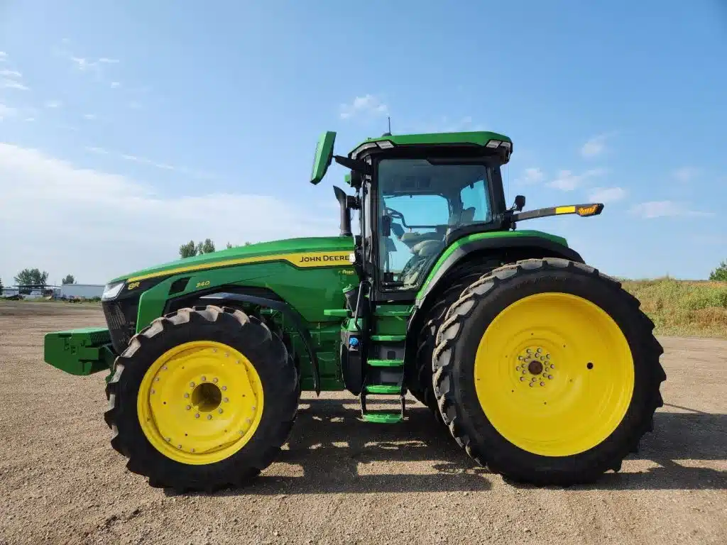 Photo de la Galerie 2 pour 2025 John Deere 8R 340 Tracteur