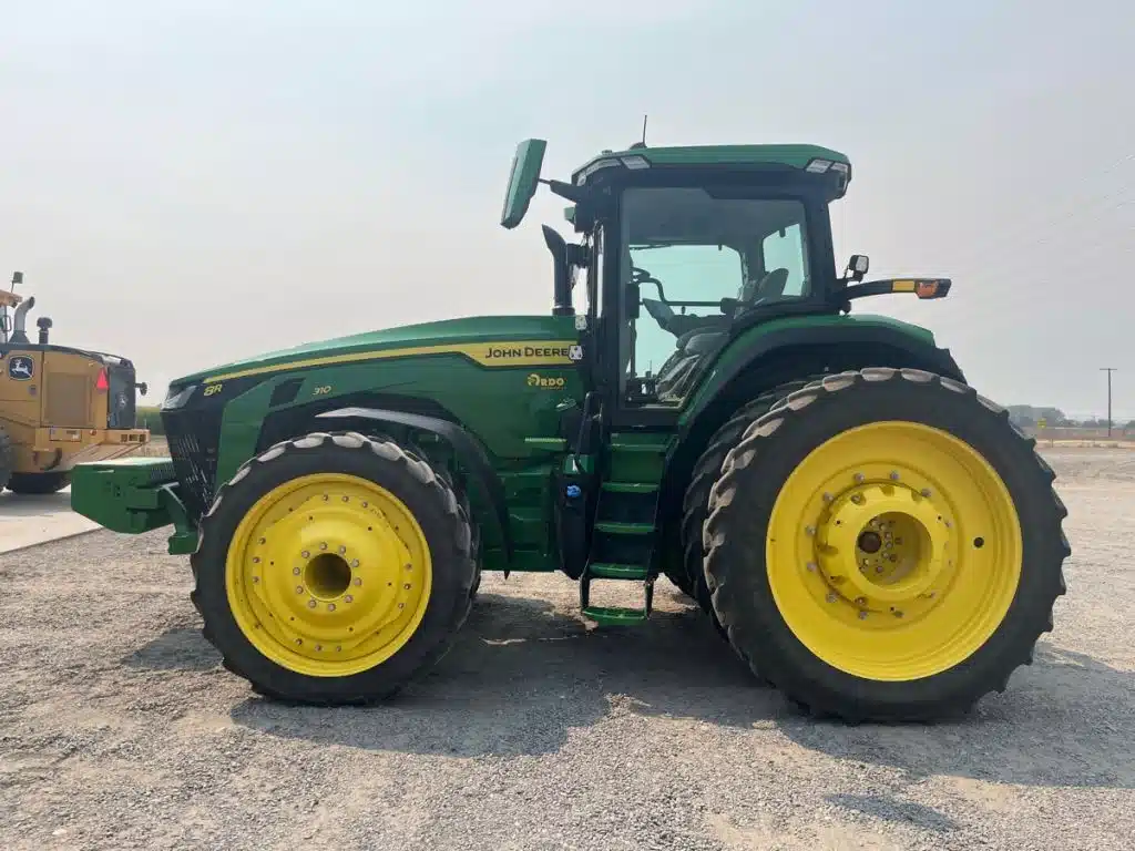 Photo de la Galerie 2 pour 2025 John Deere 8R 310 Tracteur