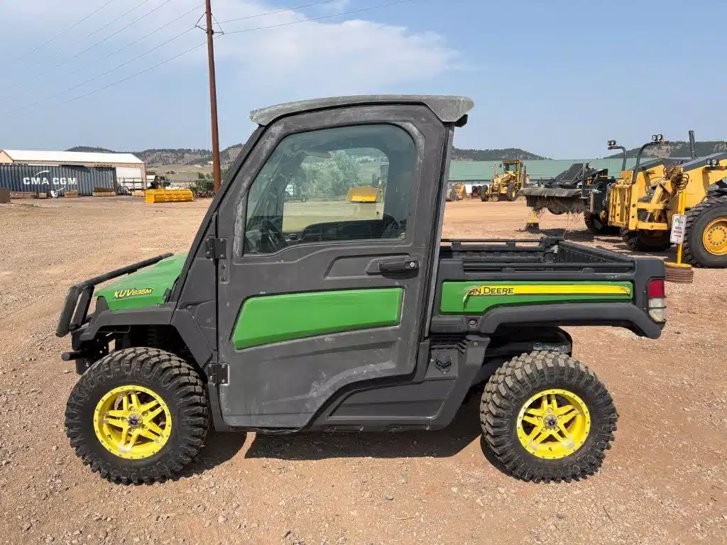 Gallery image 2 for 2018 John Deere XUV 835M Utility Vehicle