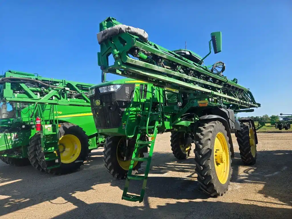 Gallery image 1 for 2022 John Deere 410R Sprayer - Self Propelled