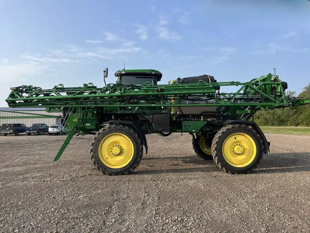Gallery image 2 for 2025 John Deere 412R Sprayer - Self Propelled