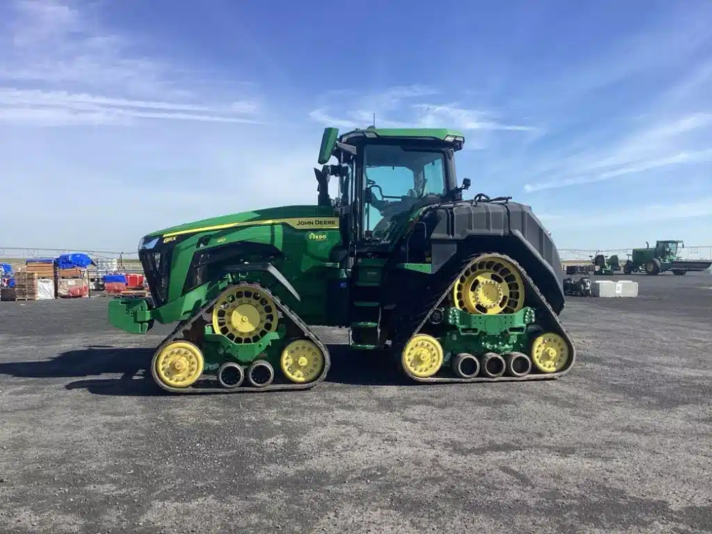 Photo de la Galerie 2 pour 2023 John Deere 8RX 410 Tracteur