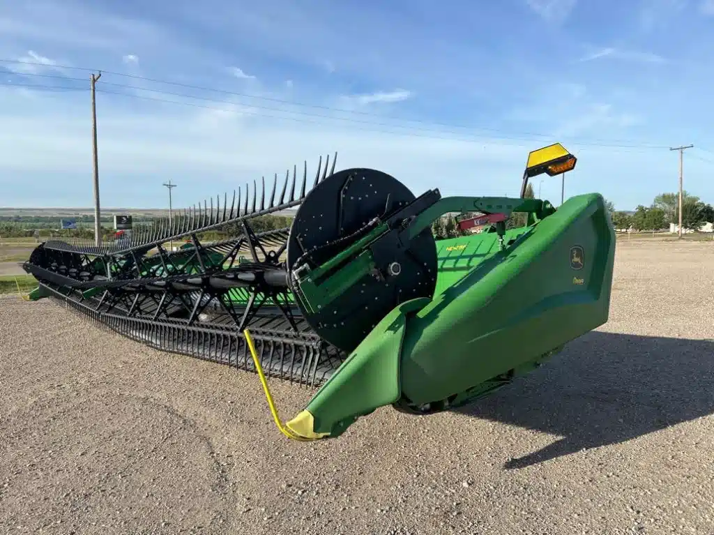 Gallery image 1 for 2023 John Deere HD45F Header - Flex Draper