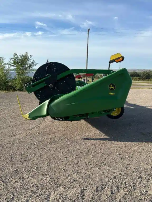Gallery image 2 for 2023 John Deere HD45F Header - Flex Draper