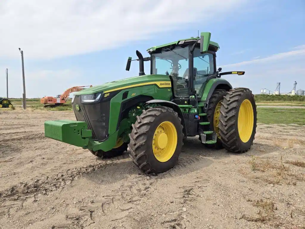 Photo de la Galerie 1 pour 2025 John Deere 8R 250 Tracteur