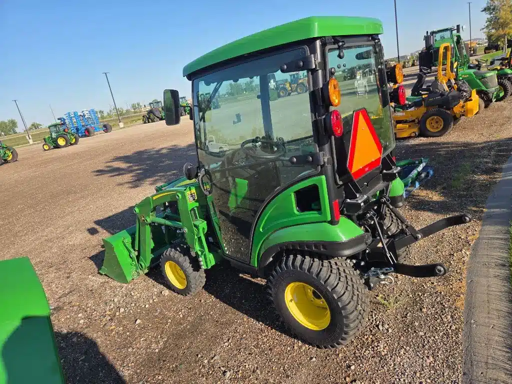 Gallery image 2 for 2023 John Deere 1025R Tractor