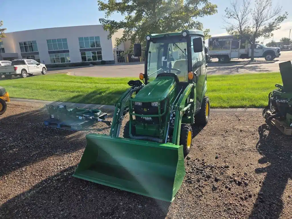 Gallery image 1 for 2023 John Deere 1025R Tractor