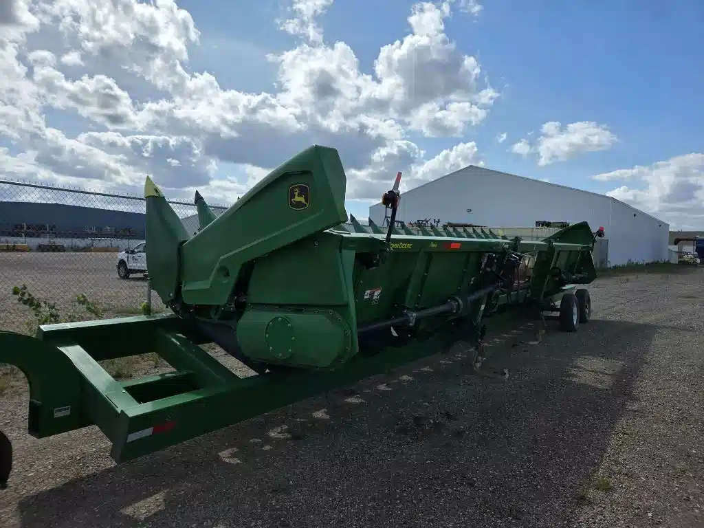 Gallery image 2 for 2023 John Deere C18R Header - Row Crop