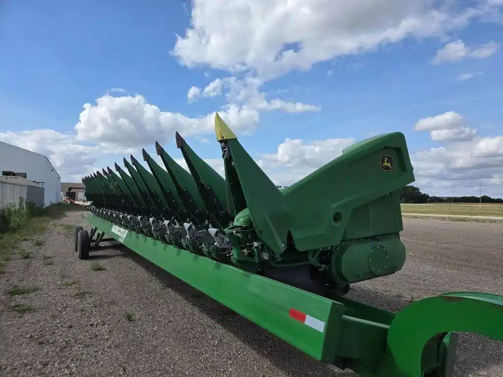 Gallery image 1 for 2023 John Deere C18R Header - Row Crop