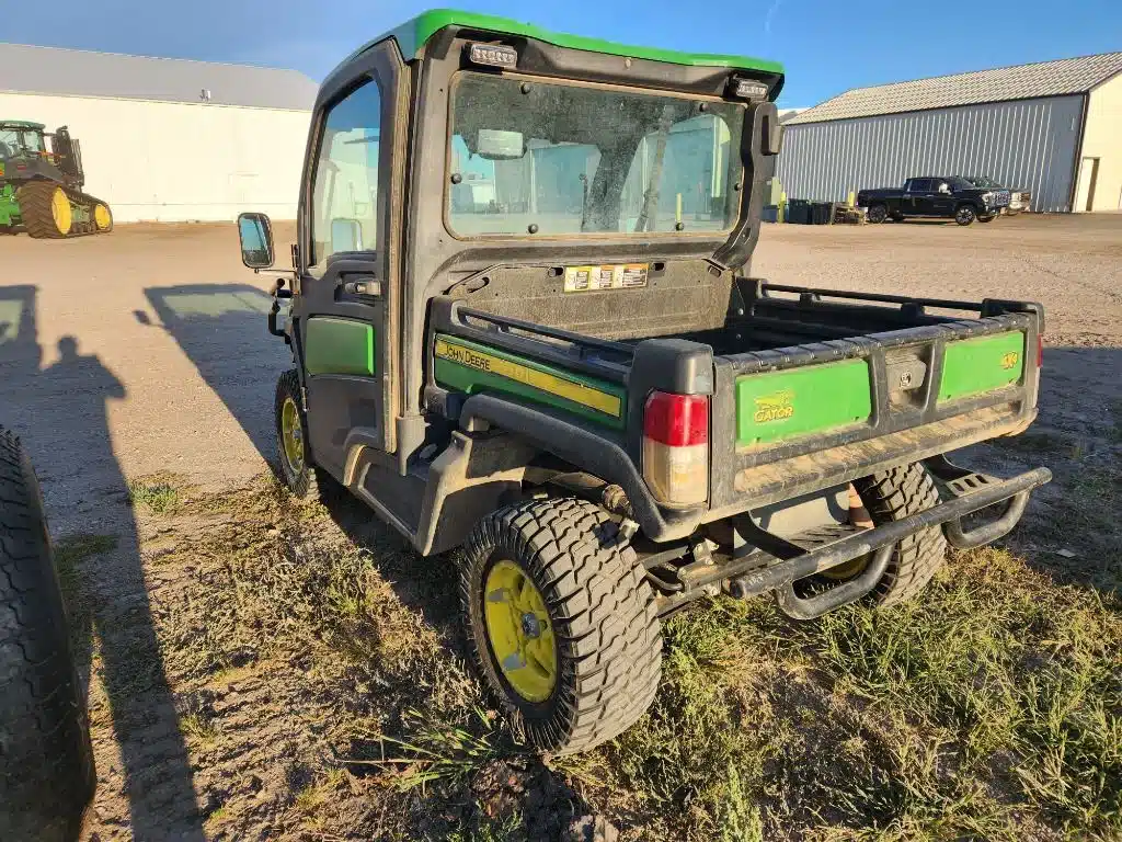 Gallery image 2 for 2019 John Deere XUV 835R Utility Vehicle