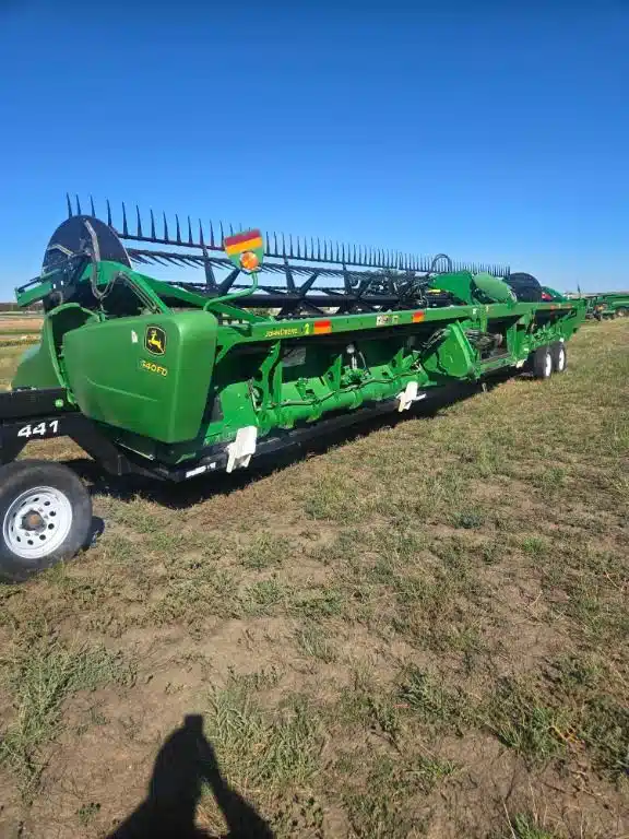 Gallery image 2 for 2017 John Deere 640FD Header - Draper