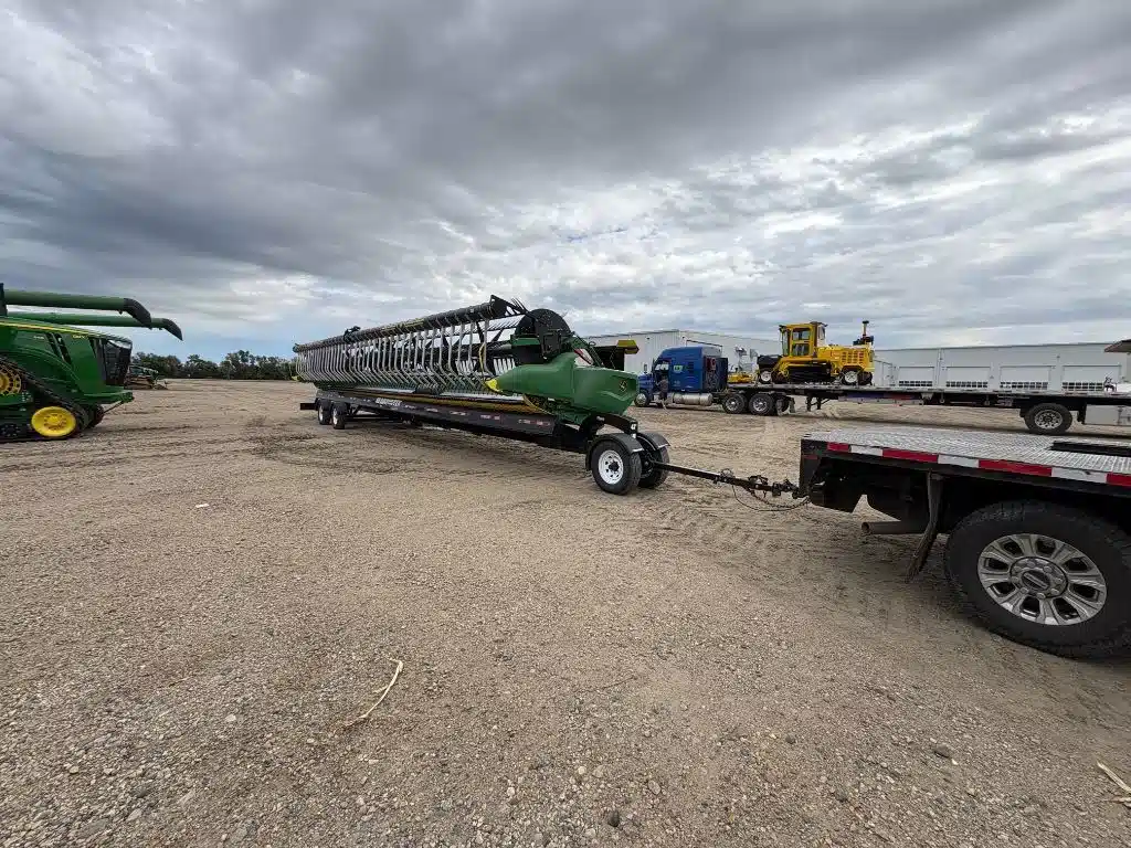 Gallery image 1 for 2021 John Deere RD40F Header - Flex Draper