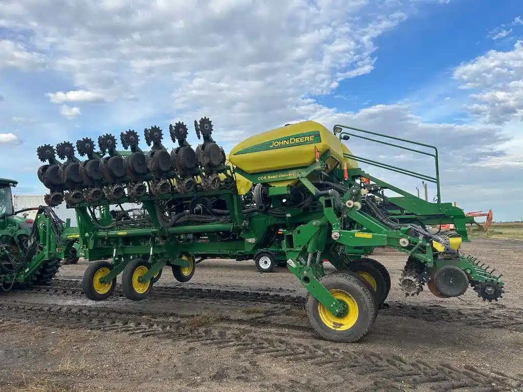 Photo de la Galerie 2 pour 2009 John Deere 1790 Planteur