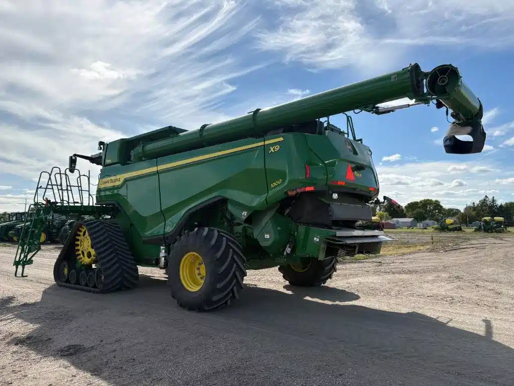 Gallery image 2 for 2023 John Deere X9 1000 Combine