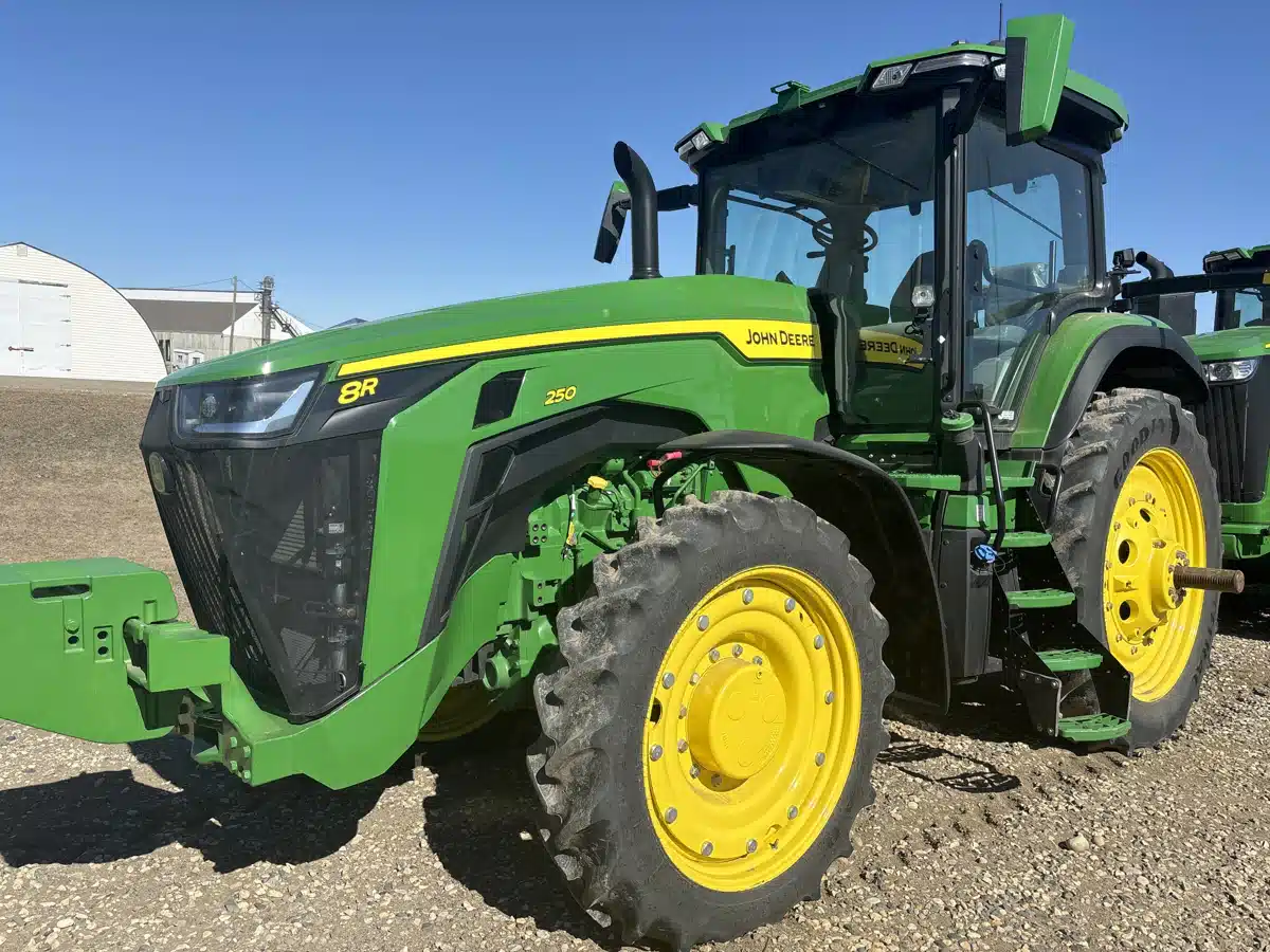 Gallery image 1 for Used 2023 John Deere 8R 250 Tractor