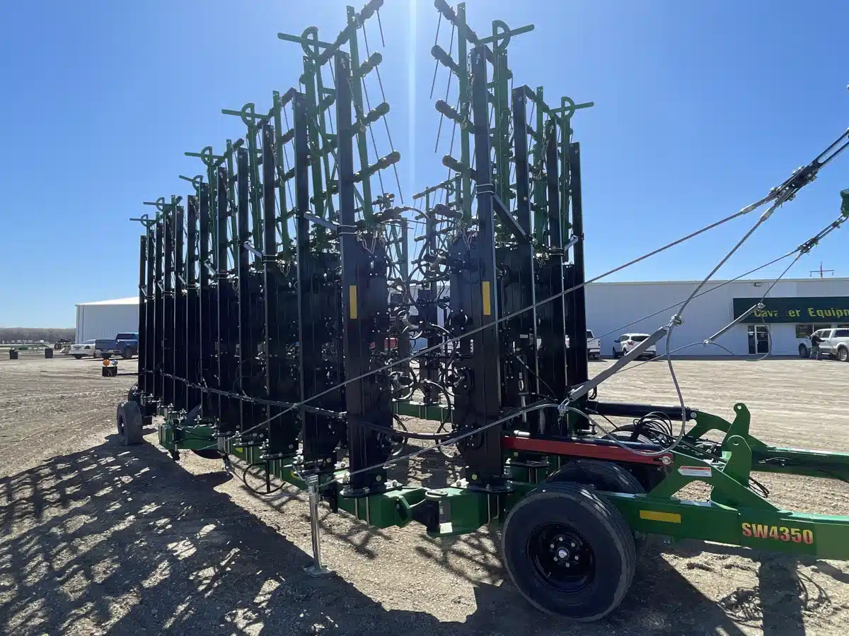 Gallery image 2 for Used 2024 Summers Mfg SUPERWEEDER 70' Field Finisher