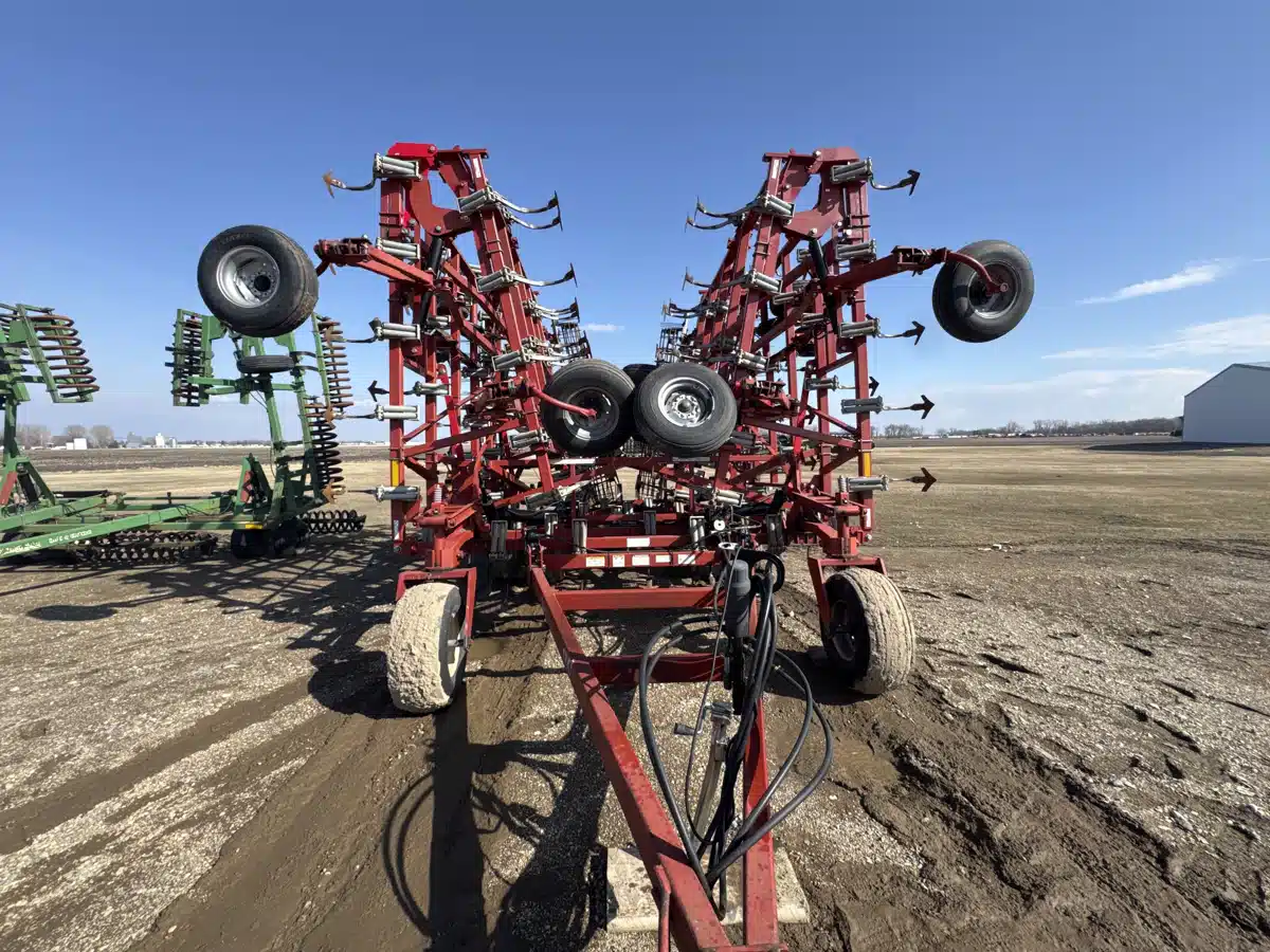 Gallery image 2 for Used 2012 Wil-Rich QX2 Cultivator