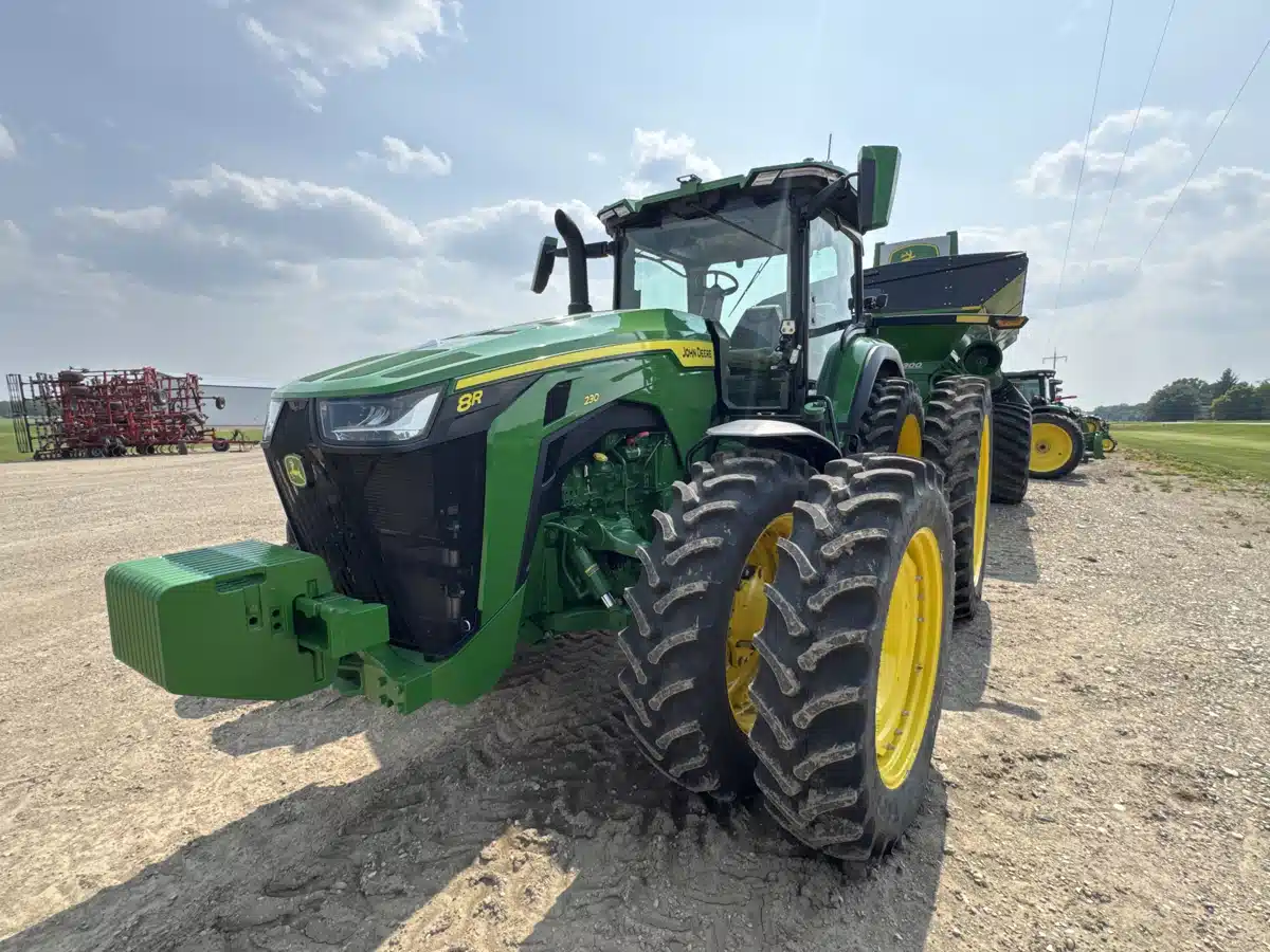Gallery image 1 for Used 2024 John Deere 8R 230 Tractor