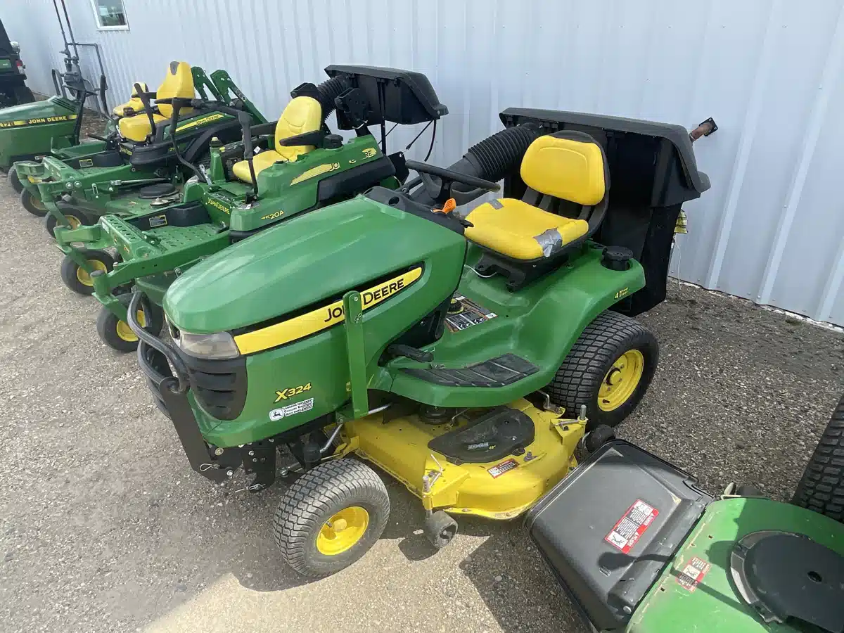 Gallery image 2 for Used 2012 John Deere X324 Lawn Tractor