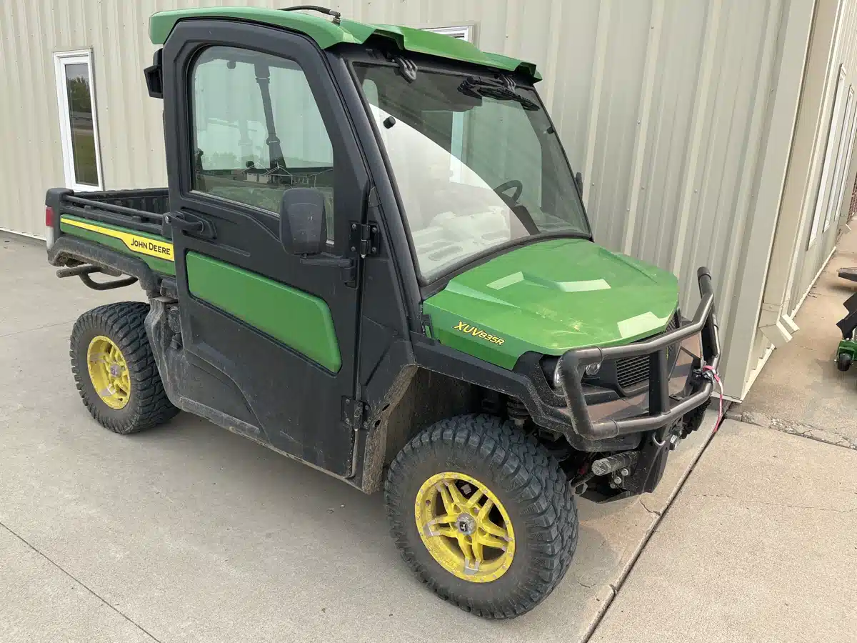 Gallery image 1 for Used 2023 John Deere XUV 835R Utility Vehicle