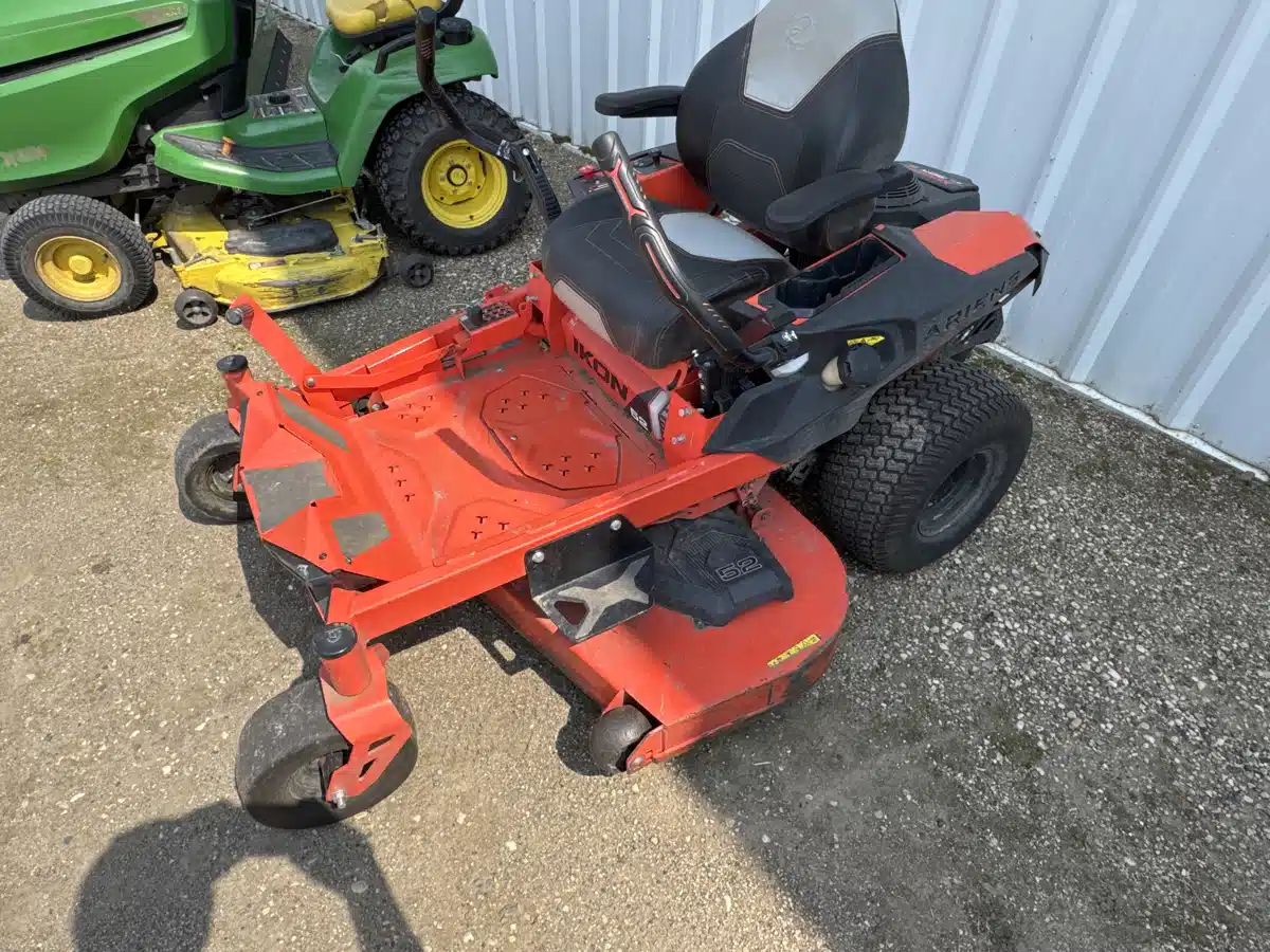 Gallery image 2 for Used Ariens IKON 52 Mower - Zero Turn