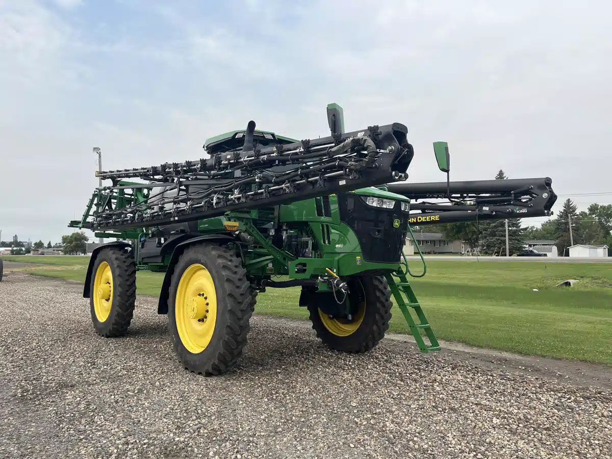 Gallery image 1 for Used 2023 John Deere 616R Sprayer - Self Propelled