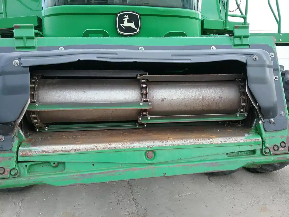 Gallery image 2 for Used 2007 John Deere 9660 STS Combine