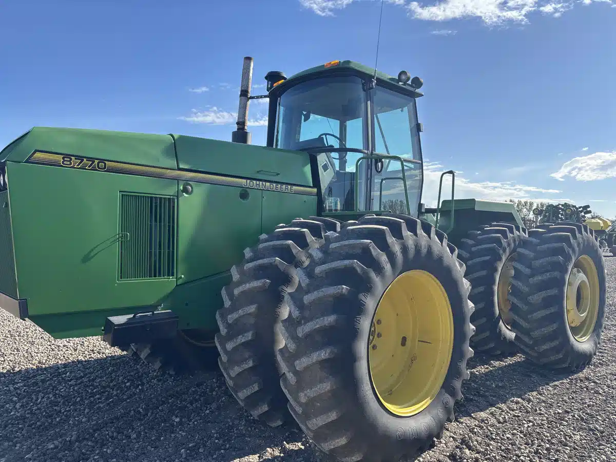 Used 1995 John Deere 8770 Tractor