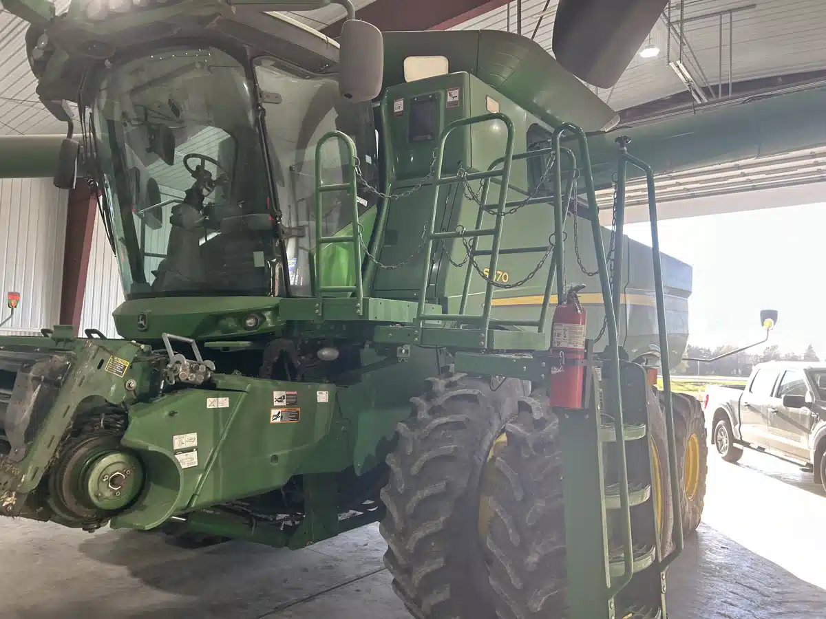 Used 2013 John Deere S670 Combine