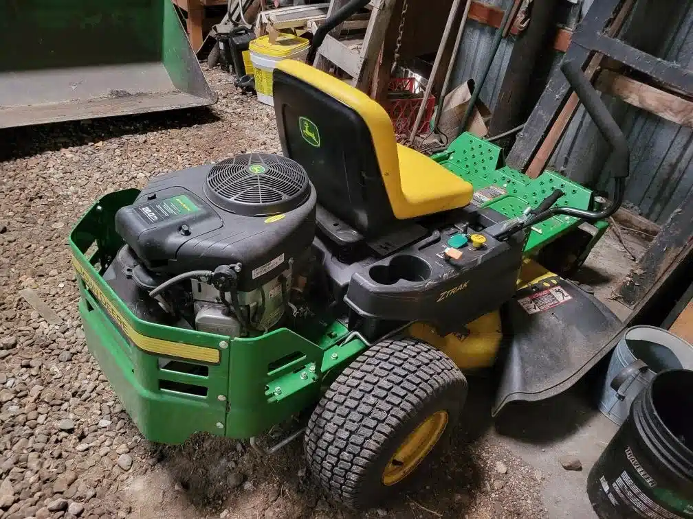 Gallery image 2 for Used 2016 John Deere Z335 Mower - Zero Turn