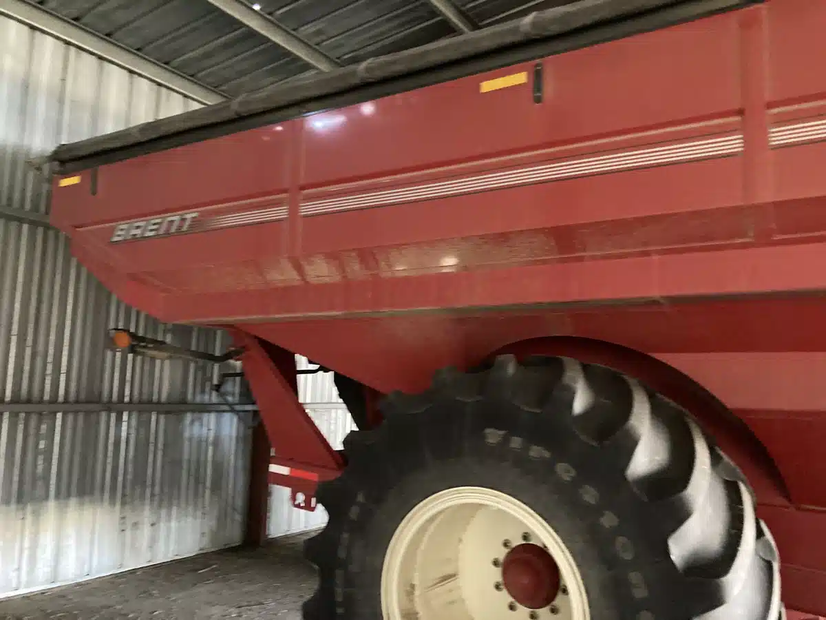 Gallery image 2 for 2013 Brent 1282 Grain Cart