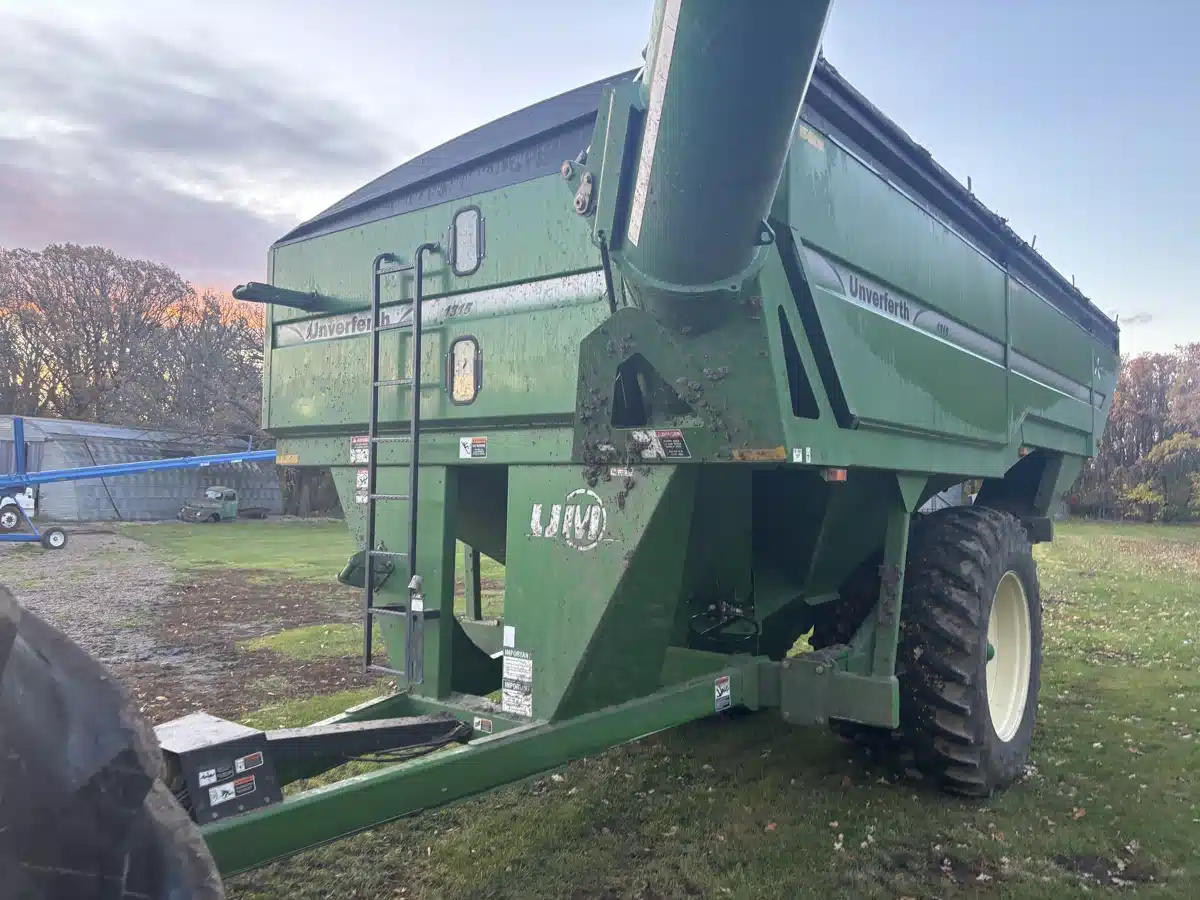 Gallery image 2 for 2012 Unverferth 1315 Grain Cart