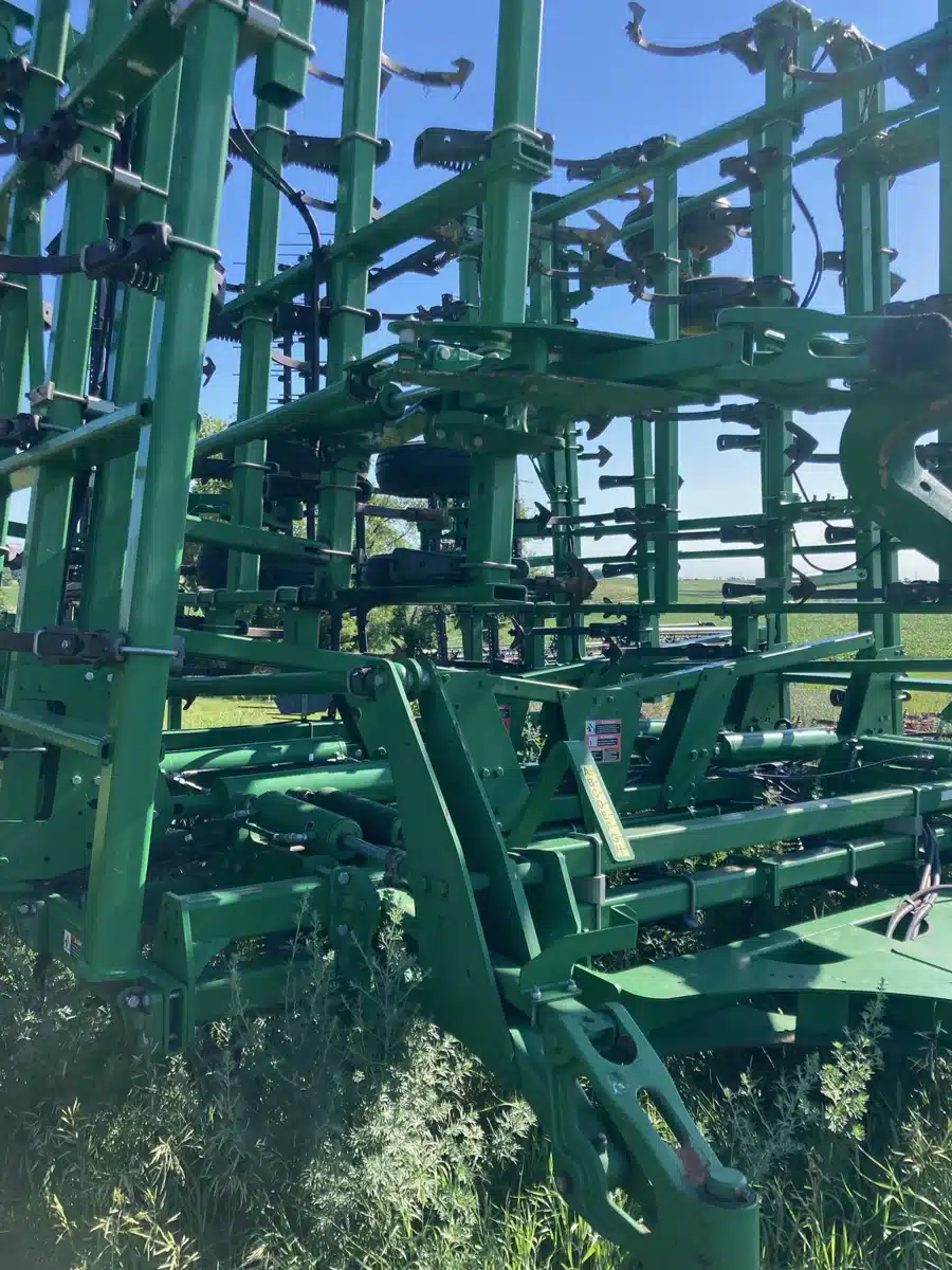 Gallery image 2 for 2015 John Deere 2210 Cultivator