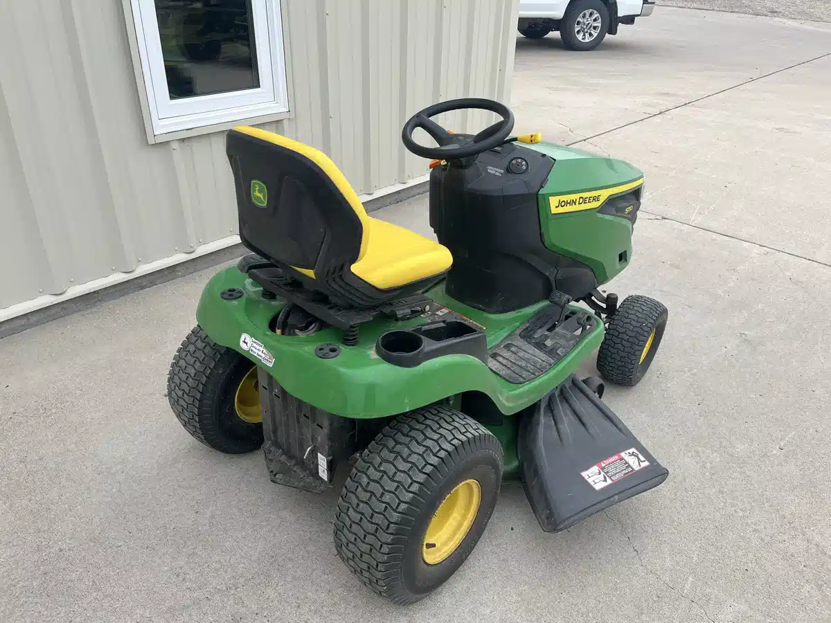 Gallery image 2 for 2023 John Deere S110 Lawn Tractor