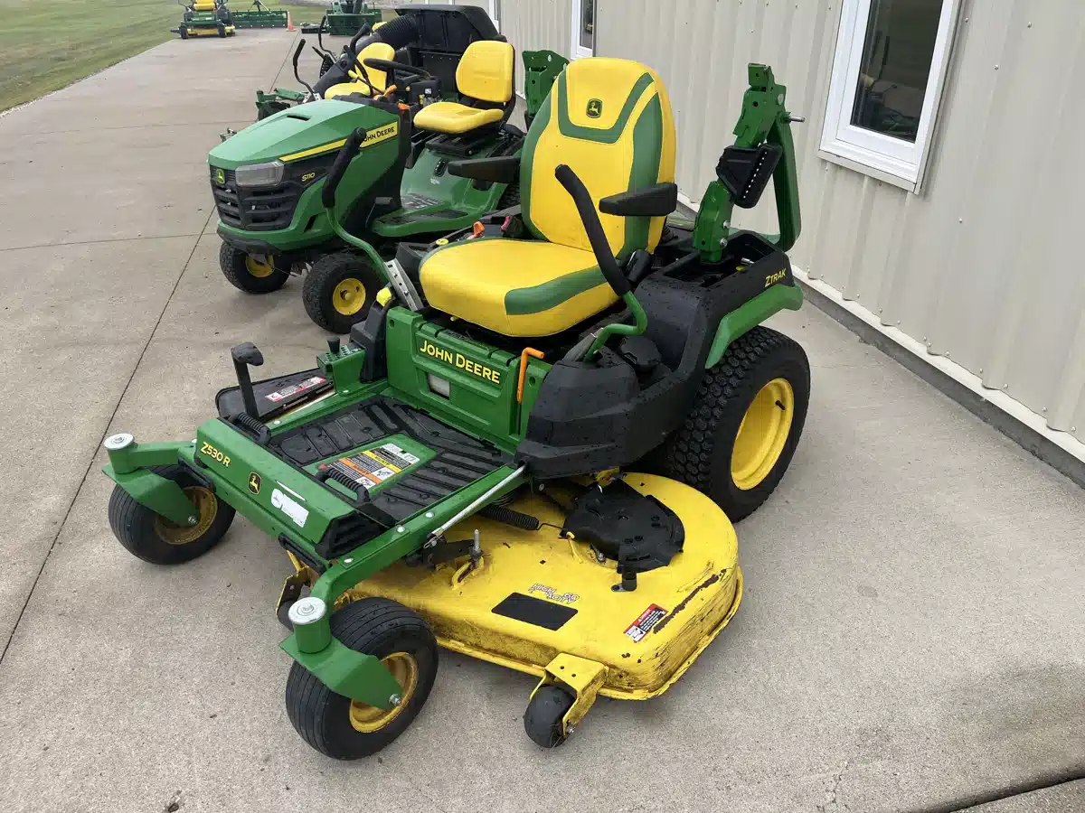 Gallery image 1 for 2022 John Deere Z530R Mower - Zero Turn
